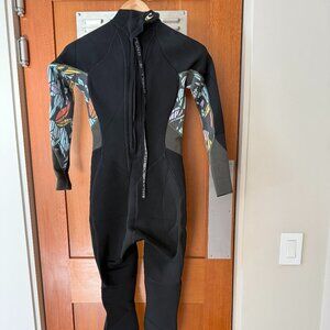 O’Neill Full Wetsuit – Black with Printed Sleeves – Woman's Size 6